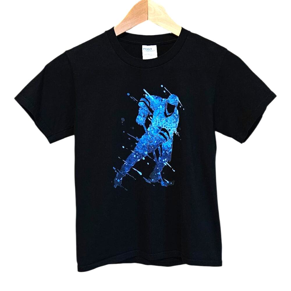 Port & Company Hockey Player Graphic T-Shirt Black Blue Youth Medium